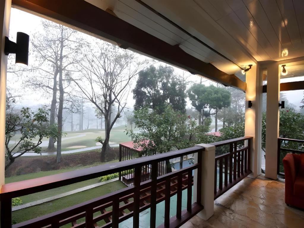 Taman Dayu Golf Club And Resort Prigen Esterno foto