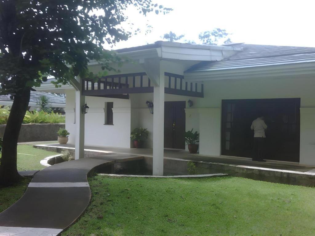 Taman Dayu Golf Club And Resort Prigen Esterno foto
