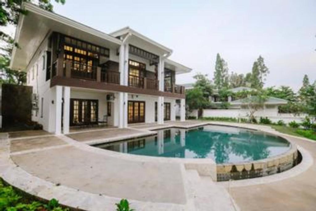 Taman Dayu Golf Club And Resort Prigen Esterno foto