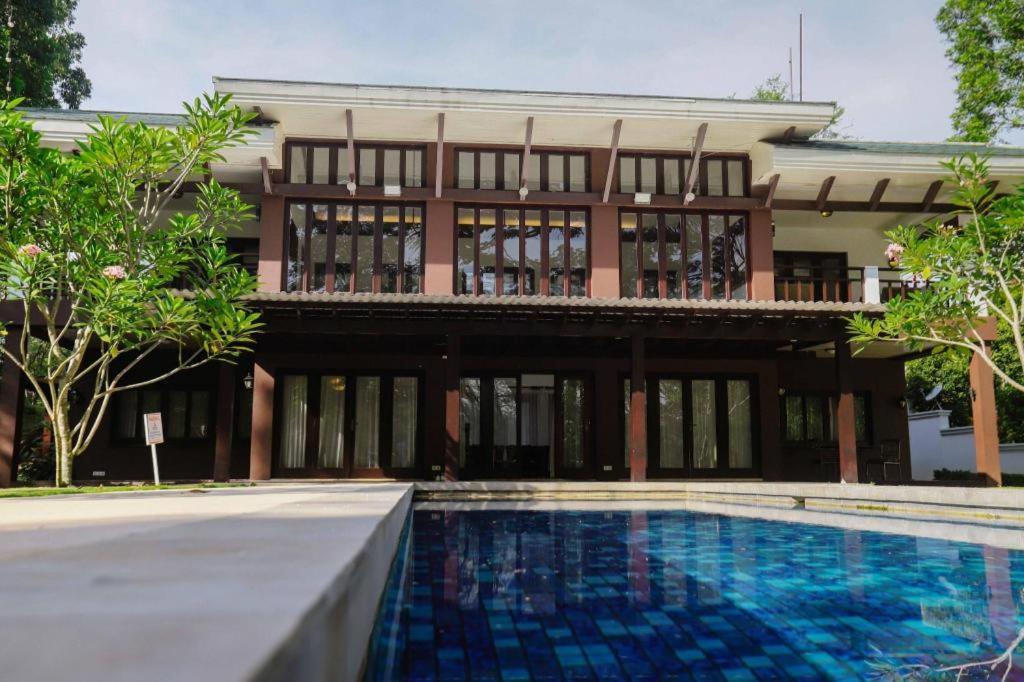 Taman Dayu Golf Club And Resort Prigen Esterno foto